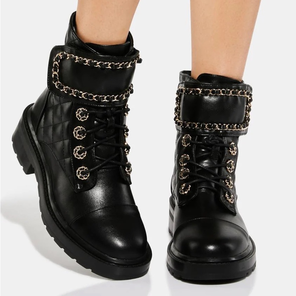 AZALEA WANG Fetty Vegan Leather Combat Boots  Booties Quilted Chain Detail Black